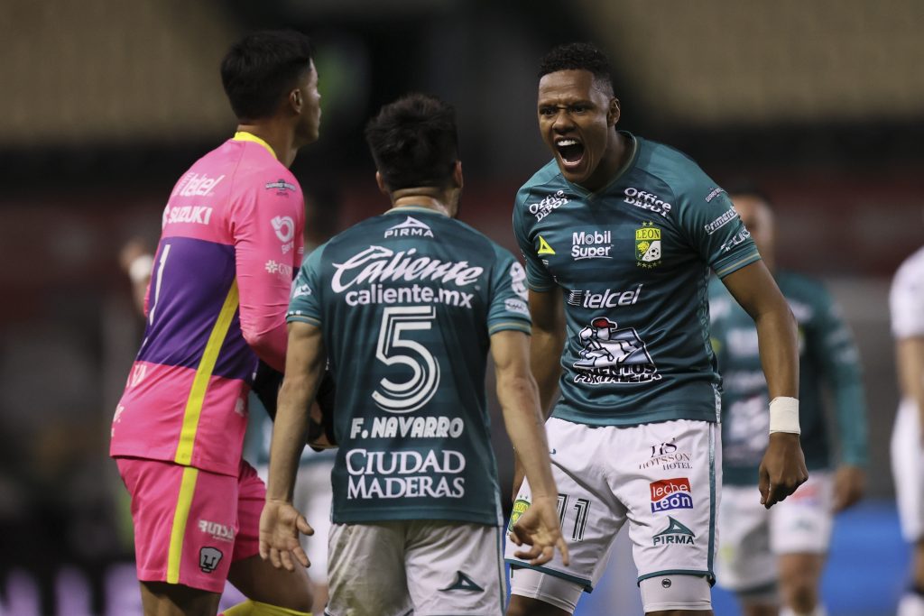 Los esmeraldas de León se proclamaron campeones del Guardianes 2020 luego de vencer a los Pumas de la UNAM por 2 goles a cero, 3-1 global. 